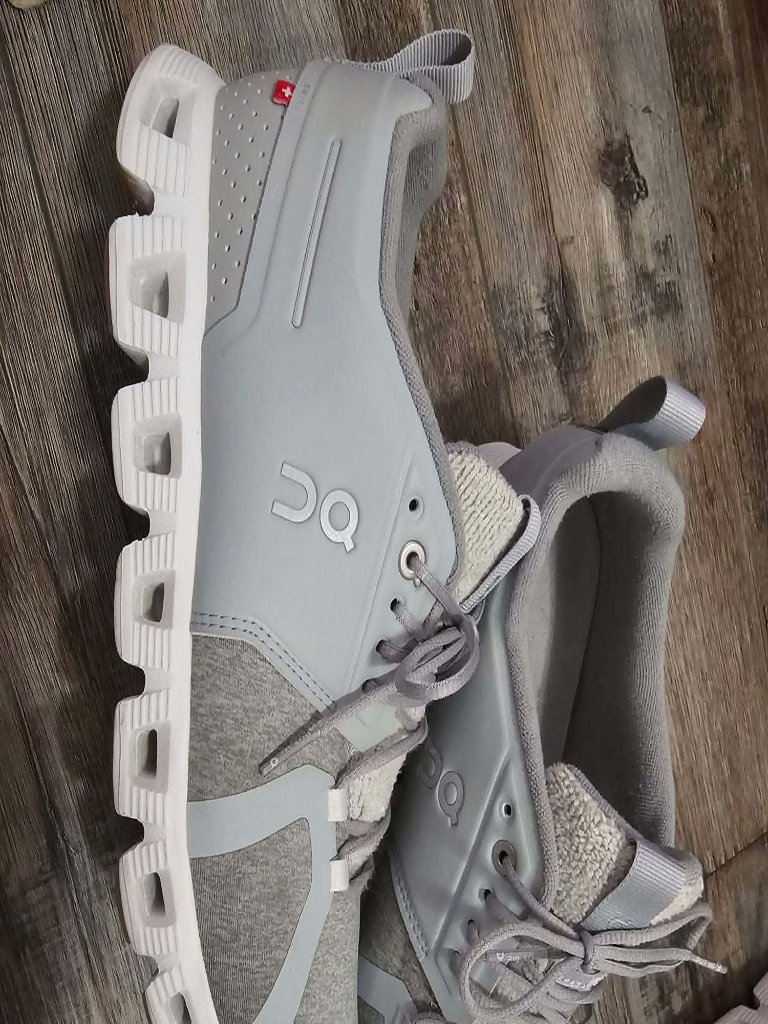 Womens Size 10.5 On Cloud Tennis Shoes
